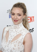 Amanda Seyfried tote bag #G1422223