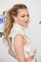 Amanda Seyfried mug #G1422230