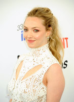 Amanda Seyfried Longsleeve T-shirt #3180163