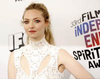 Amanda Seyfried Longsleeve T-shirt #3180170