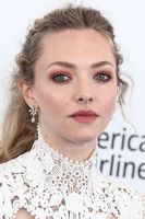 Amanda Seyfried hoodie #3180172