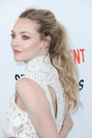 Amanda Seyfried Sweatshirt #3180214