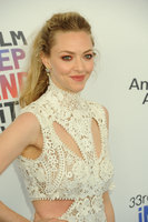Amanda Seyfried mug #G1422336