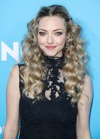Amanda Seyfried mug #G1422345