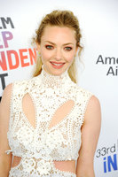 Amanda Seyfried Longsleeve T-shirt #3180248