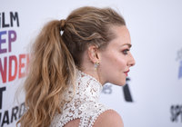 Amanda Seyfried Sweatshirt #3180281