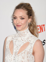 Amanda Seyfried Longsleeve T-shirt #3180292