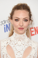 Amanda Seyfried Longsleeve T-shirt #3180370
