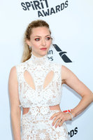 Amanda Seyfried Longsleeve T-shirt #3180438