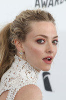 Amanda Seyfried Sweatshirt #3180469