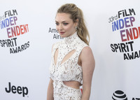 Amanda Seyfried Sweatshirt #3180651