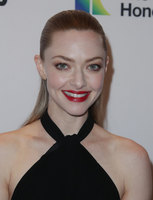 Amanda Seyfried magic mug #G2336504