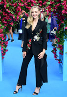 Amanda Seyfried Sweatshirt #3719281