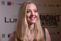 Amanda Seyfried longsleeve t-shirt #3767650