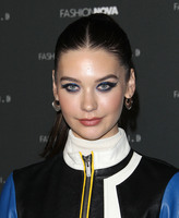 Amanda Steele longsleeve t-shirt #3833020