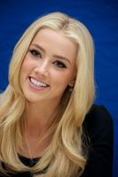 Amber Heard Longsleeve T-shirt #2335466