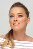 Amber Heard Sweatshirt #2341993