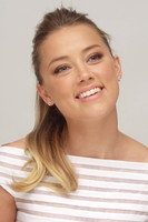 Amber Heard Longsleeve T-shirt #2341997