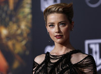 Amber Heard Longsleeve T-shirt #2841421