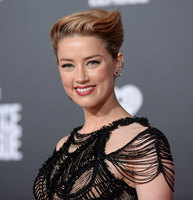 Amber Heard Sweatshirt #2842115