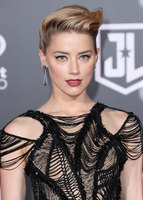 Amber Heard mug #G1084337