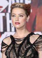 Amber Heard mug #G1084376