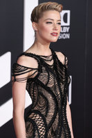 Amber Heard Sweatshirt #2842369
