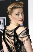 Amber Heard Longsleeve T-shirt #2901896