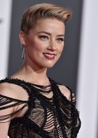 Amber Heard Longsleeve T-shirt #2902294