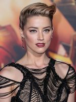 Amber Heard Sweatshirt #2902364