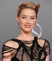Amber Heard Sweatshirt #2902369