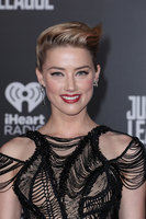 Amber Heard Longsleeve T-shirt #2902445