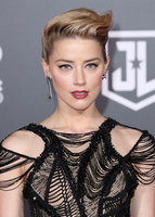 Amber Heard Longsleeve T-shirt #2902640