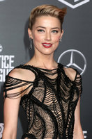 Amber Heard Longsleeve T-shirt #2902651