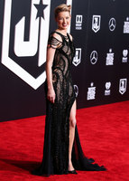 Amber Heard Sweatshirt #2902964