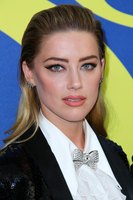 Amber Heard mug #G1504929