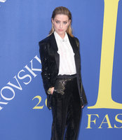 Amber Heard Longsleeve T-shirt #3296228