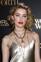 Amber Heard Longsleeve T-shirt #3715470