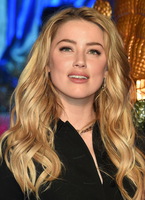 Amber Heard Longsleeve T-shirt #3715736