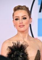 Amber Heard Sweatshirt #3778316