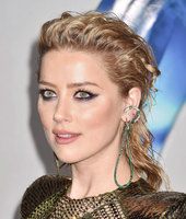 Amber Heard Sweatshirt #3778539