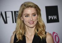 Amber Heard Sweatshirt #3779346