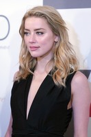 Amber Heard Sweatshirt #3779596