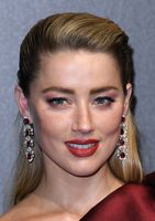 Amber Heard Sweatshirt #3832510
