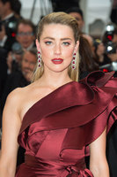 Amber Heard Sweatshirt #3832529