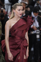 Amber Heard longsleeve t-shirt #3832576