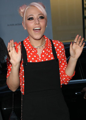 Amelia Lily Poster 2848622