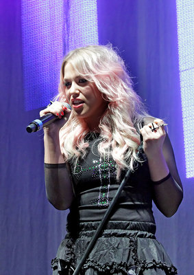 Amelia Lily Poster 2848690
