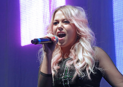 Amelia Lily Poster 2848704