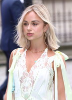 Amelia Windsor Sweatshirt #3841899